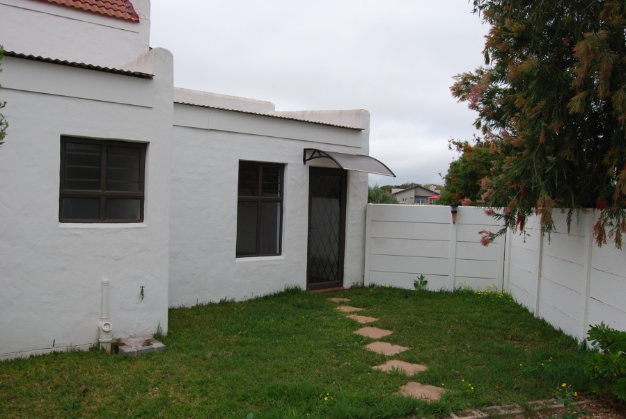 To Let 4 Bedroom Property for Rent in Port Owen Western Cape